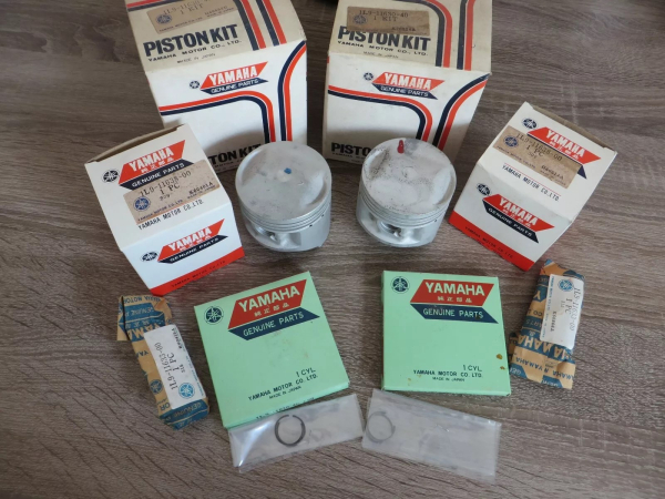 Yamaha Kolben Satz Kit XS360 + 1.00 mm piston Kit Set 1L9-11630-40 Original Neu 1L9-11630-40 Original Ersatzteil – MG-Teilesh